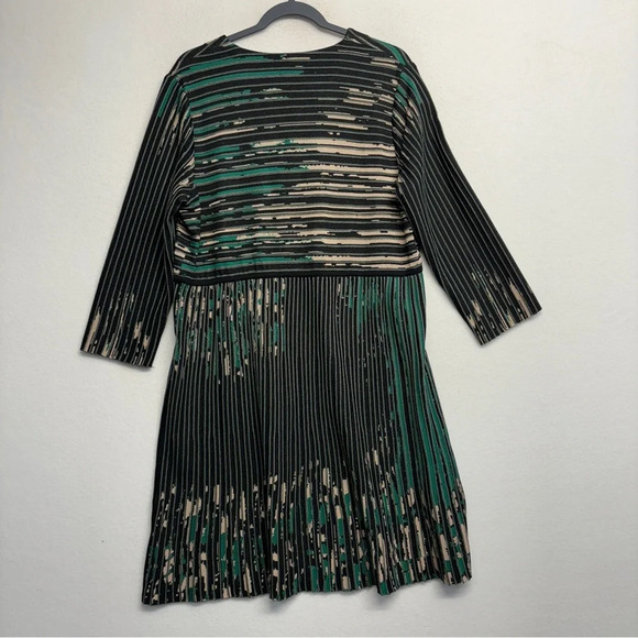 NWT Ming Wang Green and Black V-Neck Patterned Ribbed Soft Knit Dress L - Picture 8 of 13